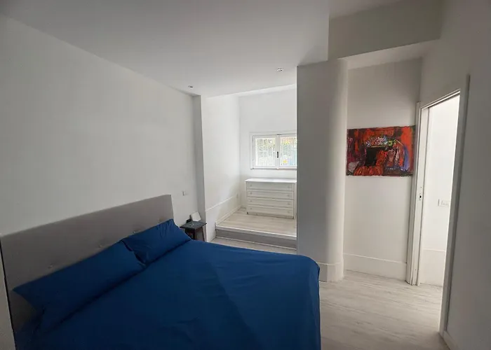 Laurina House