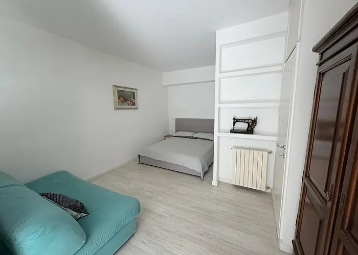 Laurina House