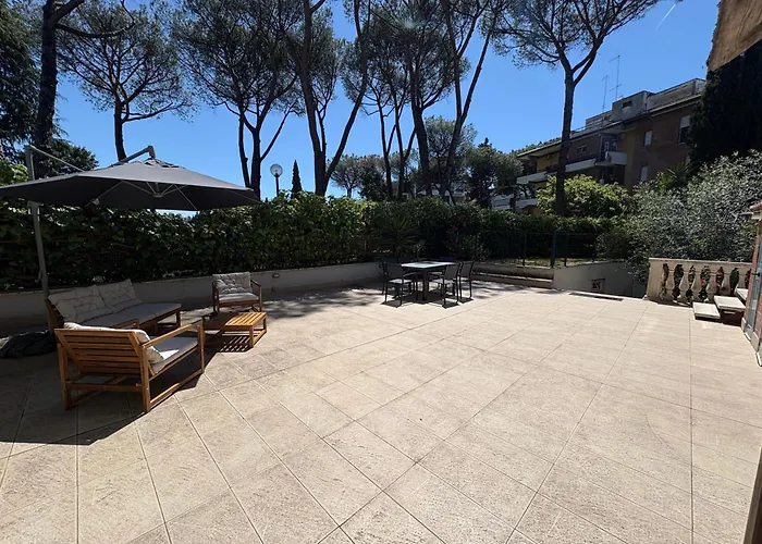 Laurina House Apartment *